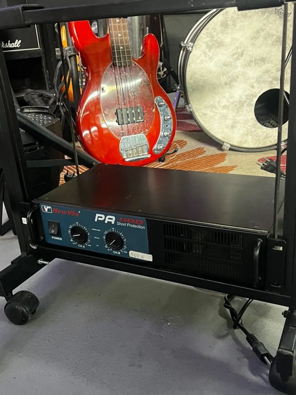 KIT P.A DUAS CAIXAS PASSIVAS/ MESA E POTENCIA (COM RACK E PEDESTAL) - Foto 2