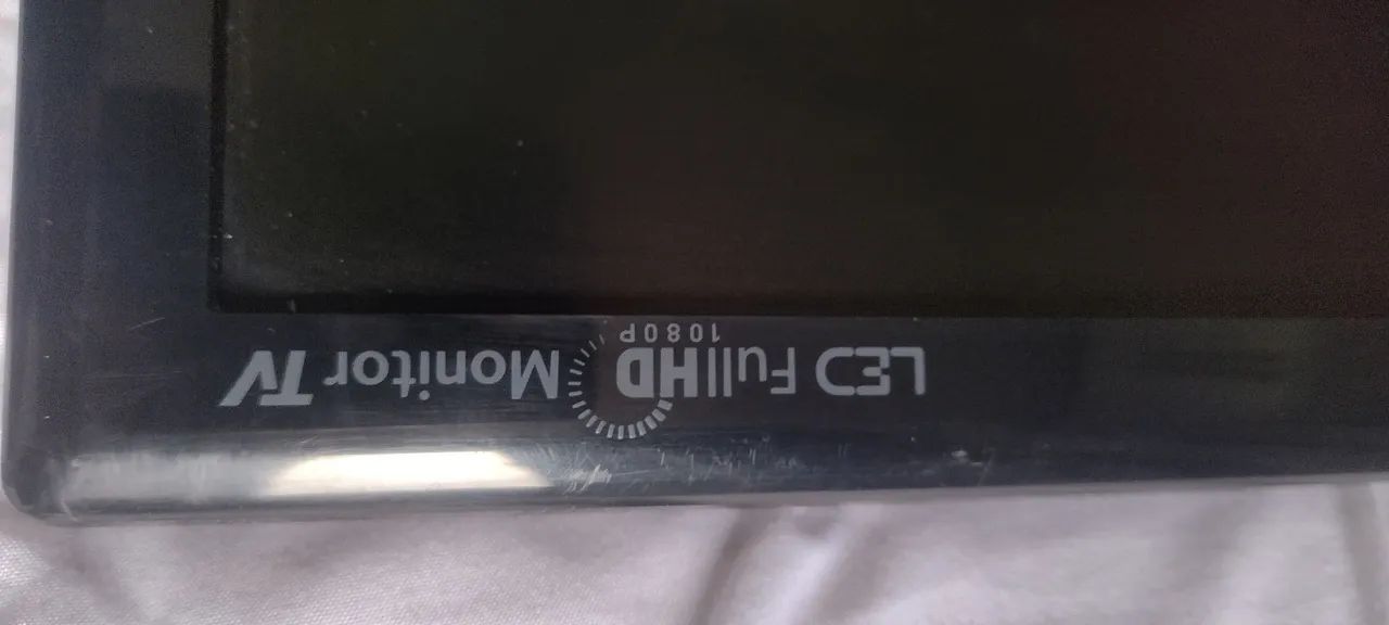 Monitor TV LG 24 Pol LED Full HD  - Foto 5