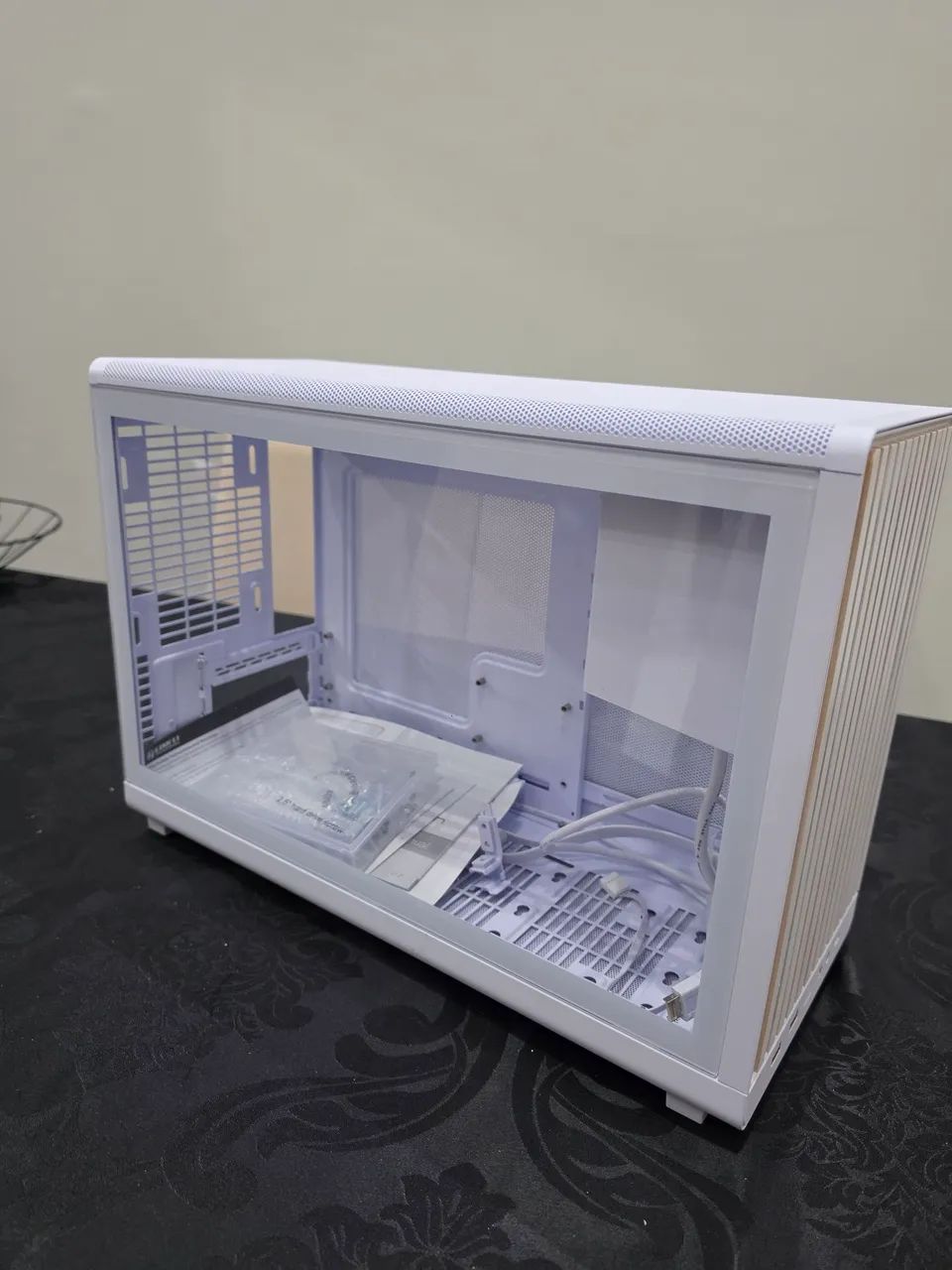 Gabinete Lian Li A3 Mini ITX - Foto 2