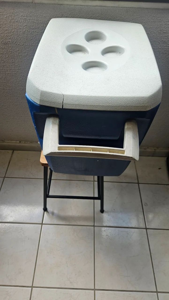 Cooler invicta 45 litros - Foto 4