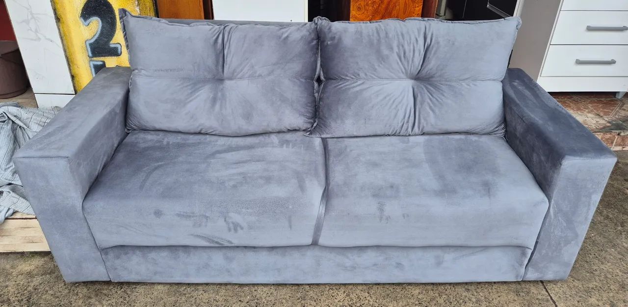 SOFÁ.  MEDIDAS 1,80x0,70x0,37