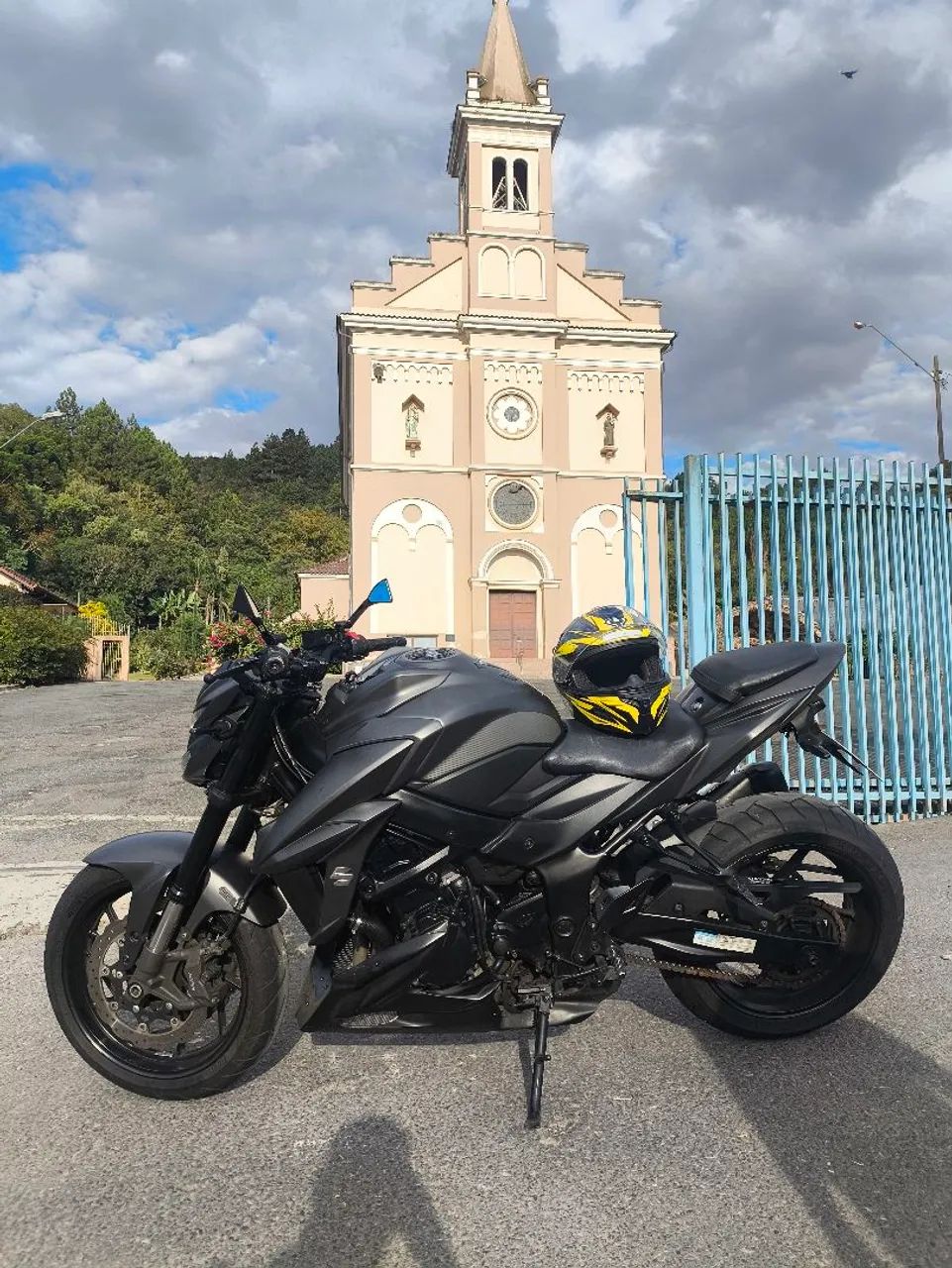 42インチ　もうすぐ終了 Anúncio 📣 Kawasaki ZX7 1995 2.600 milhas originais Moto jamais
