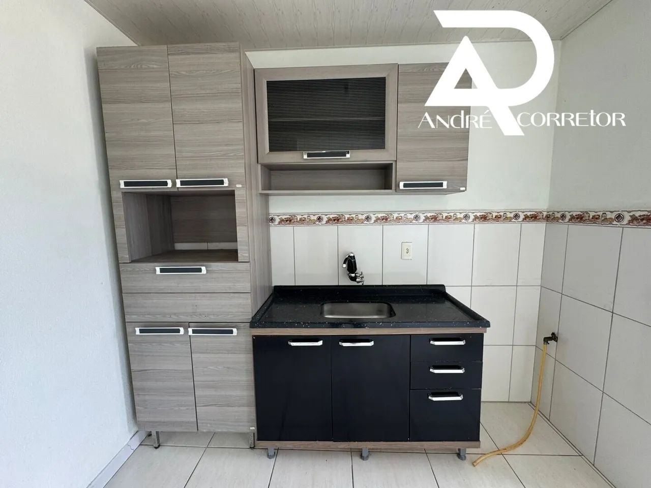 Apartamento com 2 Quartos para alugar, 60m² - Aririú