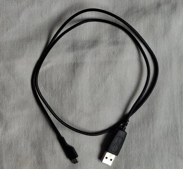 Cabo USB para USB tipo V8, 80 cms, novo. 