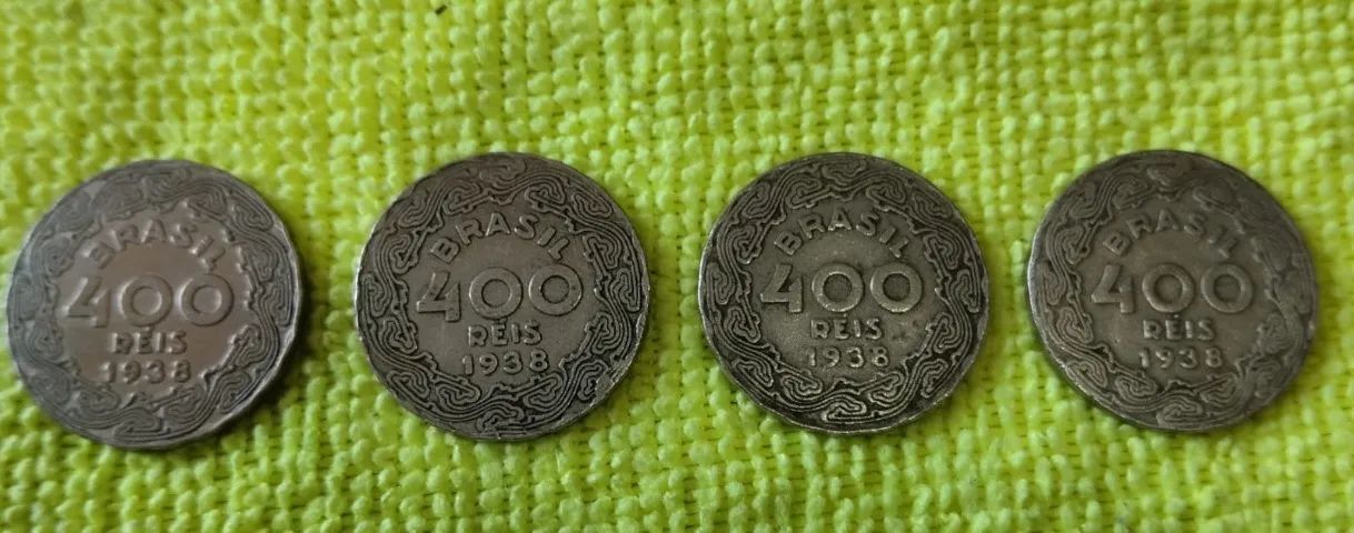Lote com 4 moedas 400 reis 1938
