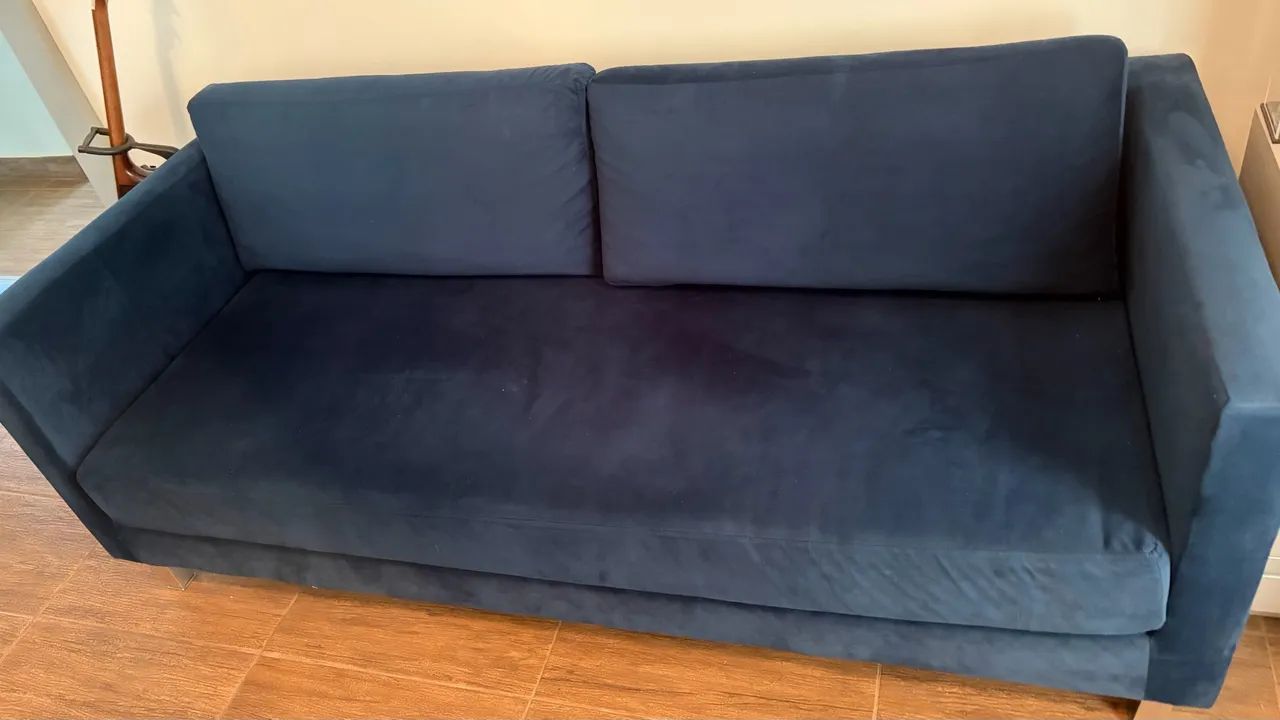 Vendo sofá azul camurça usado 3 lugares - Foto 3