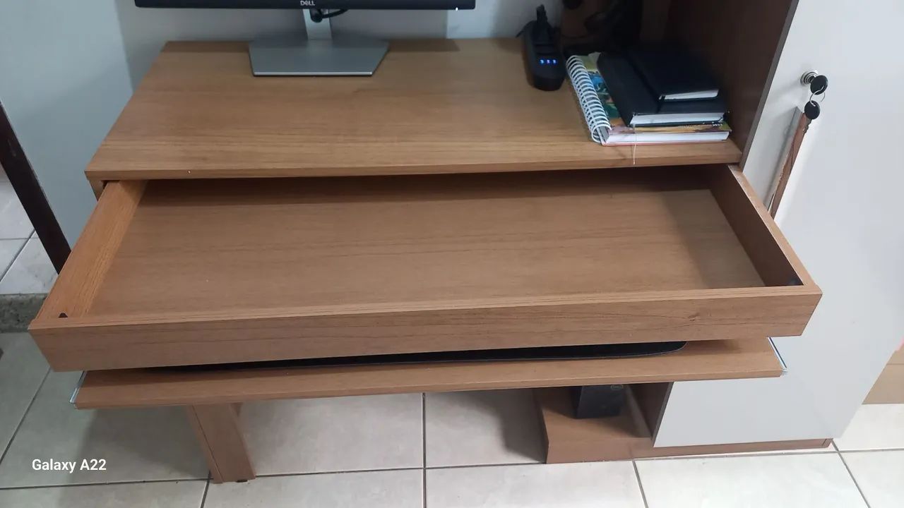 Mesa para computador com armário e gaveta - Foto 3