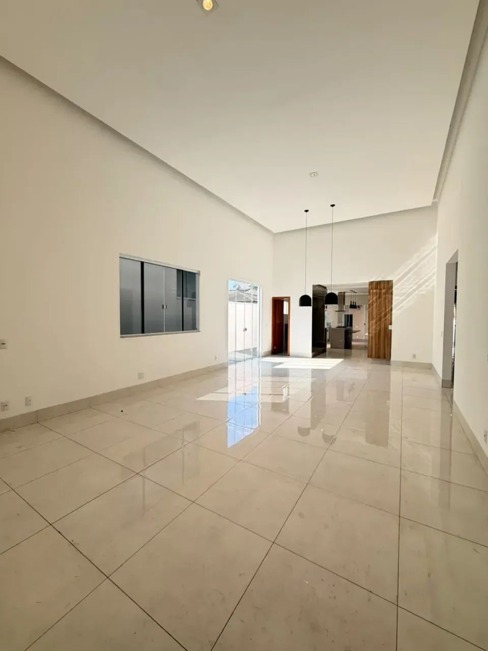 Térrea para aluguel com 267 metros quadrados com 3 quartos - Foto 2