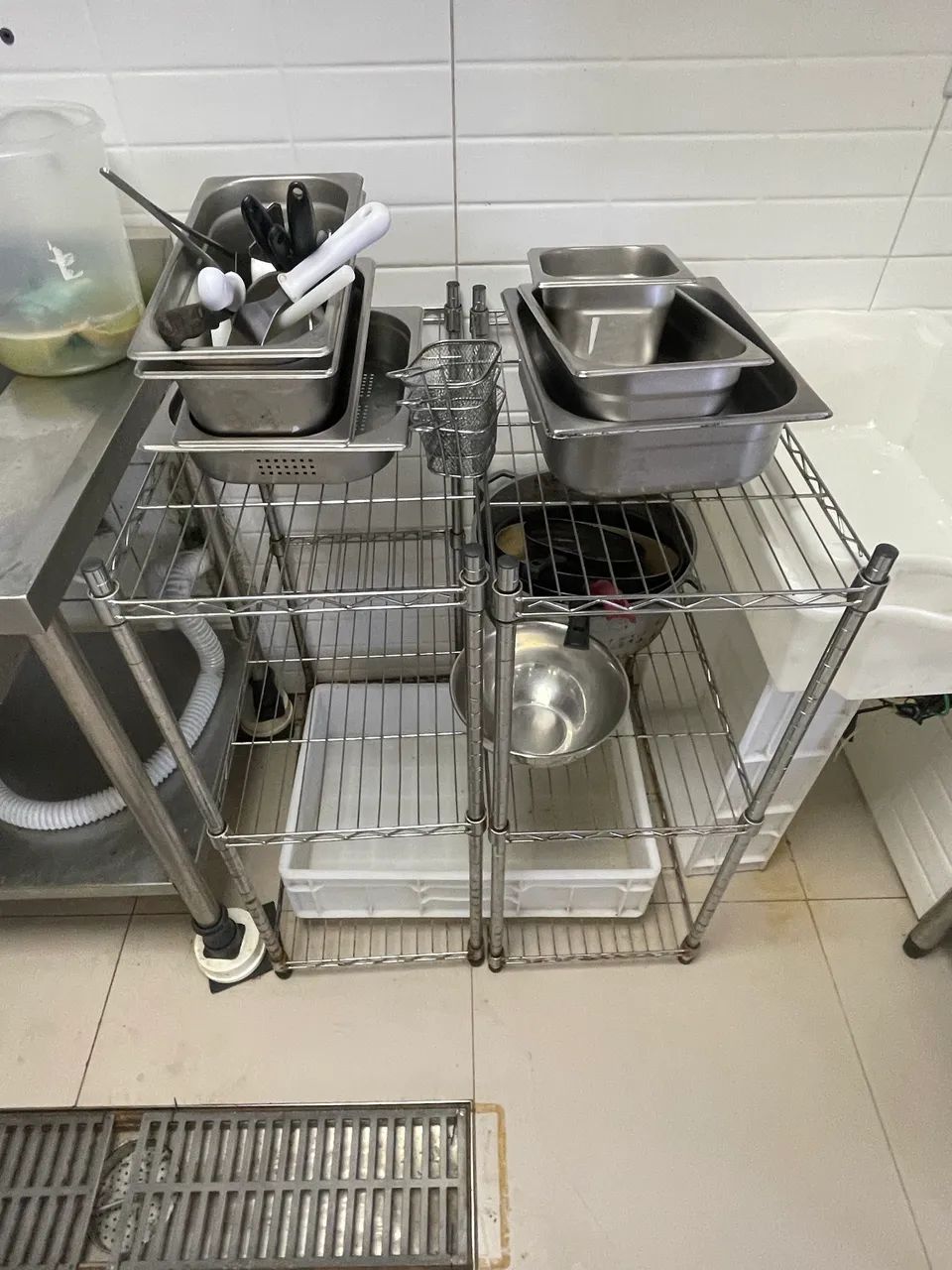 2 ESTANTES METAL AÇO CROMADO COM 3 PRATELEIRAS 