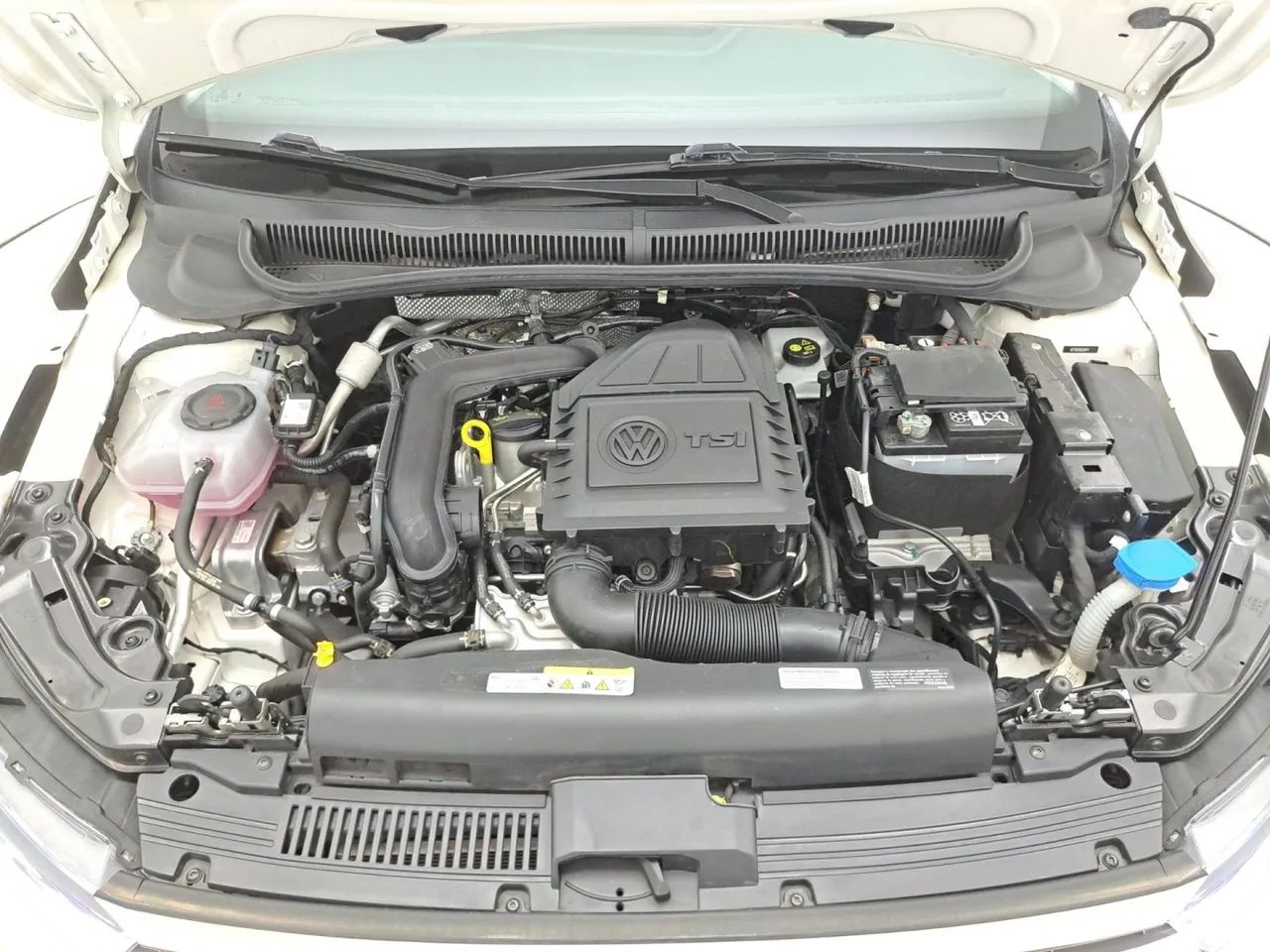 Volkswagen Polo Highline 170 TSI 1.0 Flex 12V Aut., foto 10 de 18