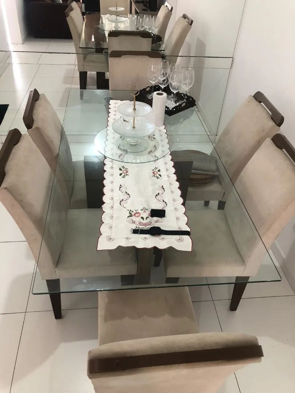 Mesa de vidro com 6 cadeiras  - Foto 4