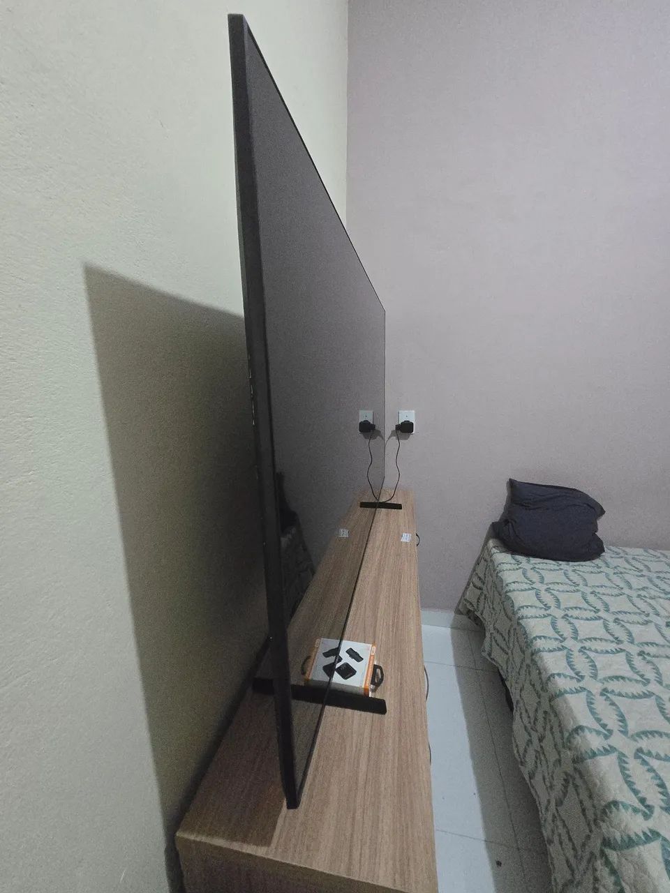 TV de 65 polegadas Samsung Crystal UH - Foto 2