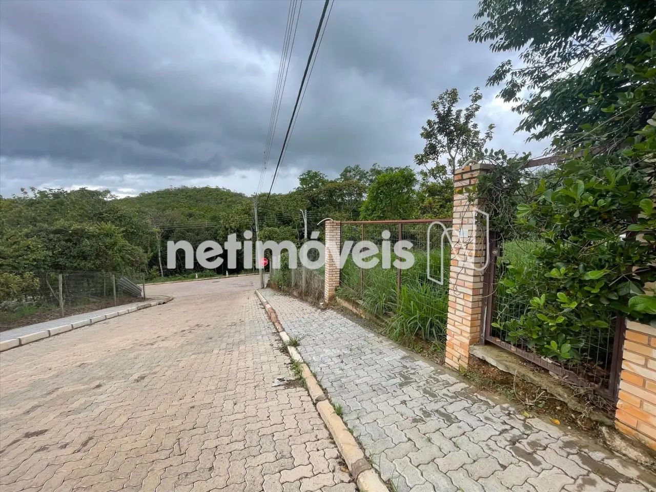 LOTE NO CONDOMÍNIO VERDE COM VISTA LIVRE PARA NATUREZA