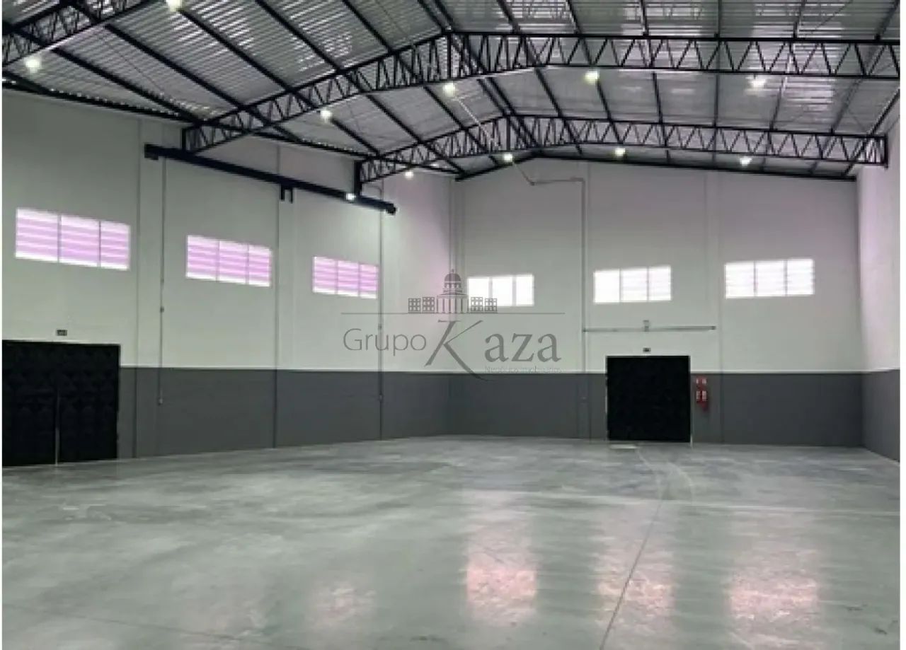 Galpão Comercial - Condomínio Multiplus Eldorado II - Rio Comprido - Jacareí - 750m².