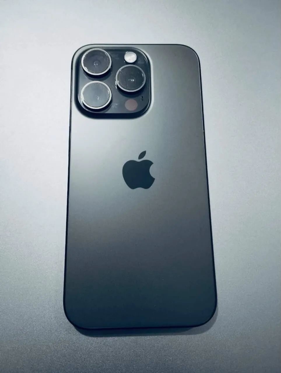 IPHONE 15 PRO - 128G - BATERIA 80%