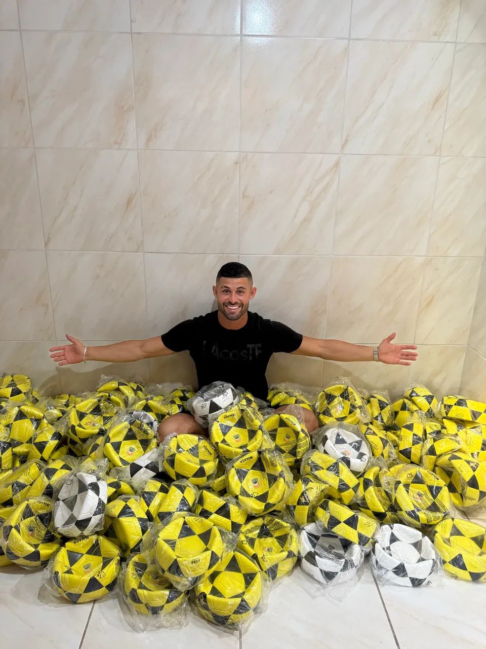 Bola de futevôlei altinha e fut mesa ? - Foto 2
