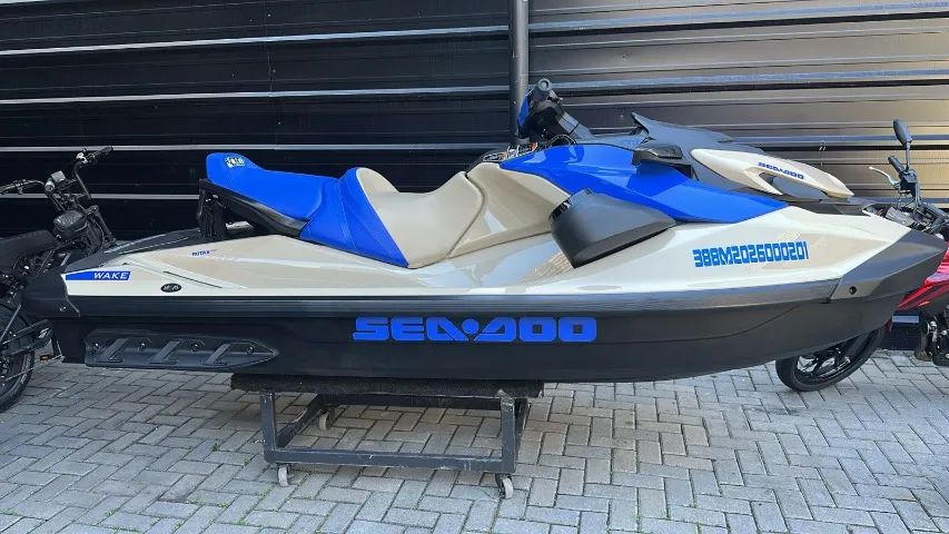 Seadoo Jet Ski Wake 170 - 2026