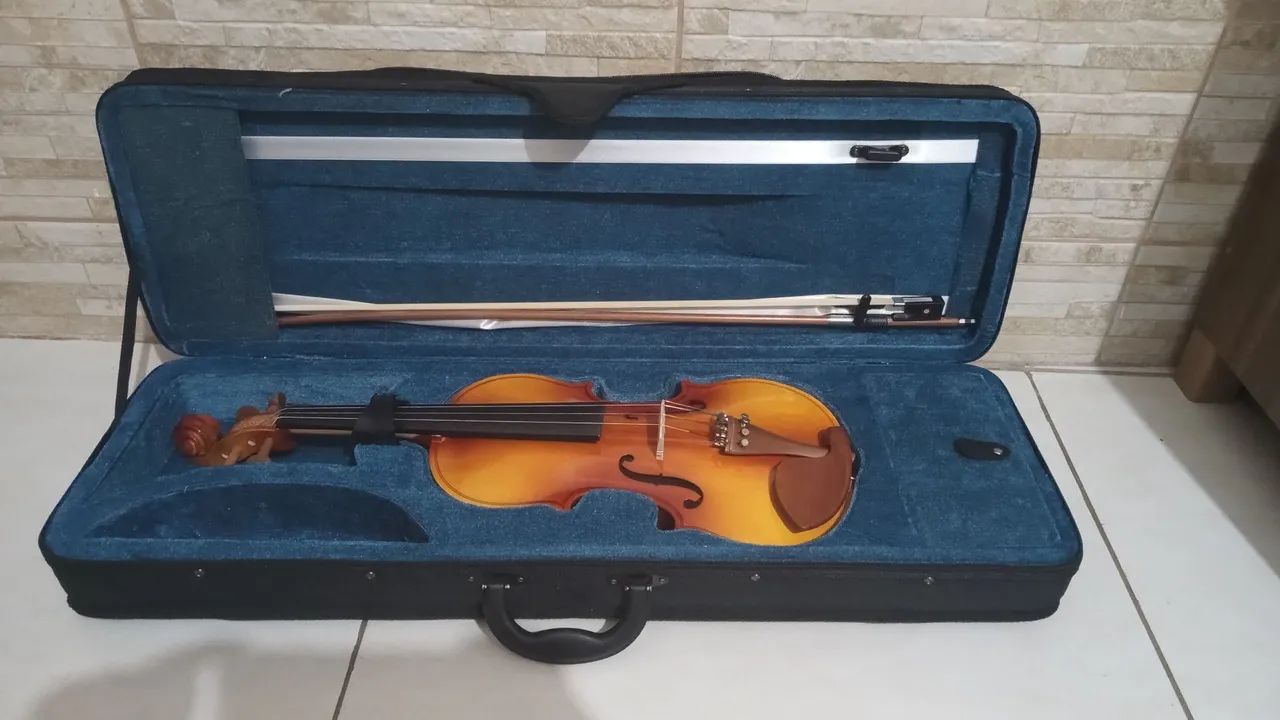 Violino 4/4 completo com acessórios, nunca antes usado - Foto 2