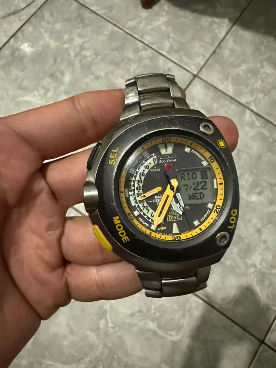 Citizen Meia Lua 