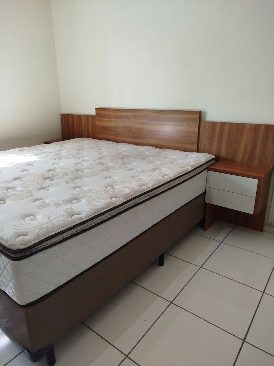Cama king size com cabeceira  - Foto 2