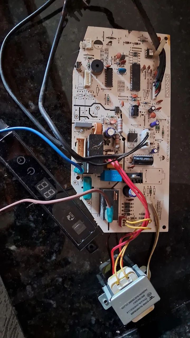 Placa evaporadora Midea modelo KFR32G/N1Y usada - Foto 2
