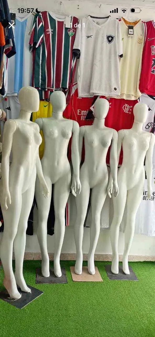 Manequins