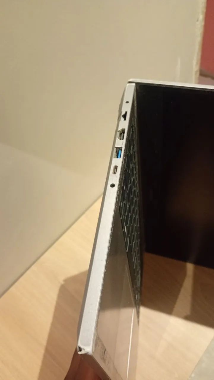 Notebook Samsung com defeito a vendar para troca de peças  - Foto 2