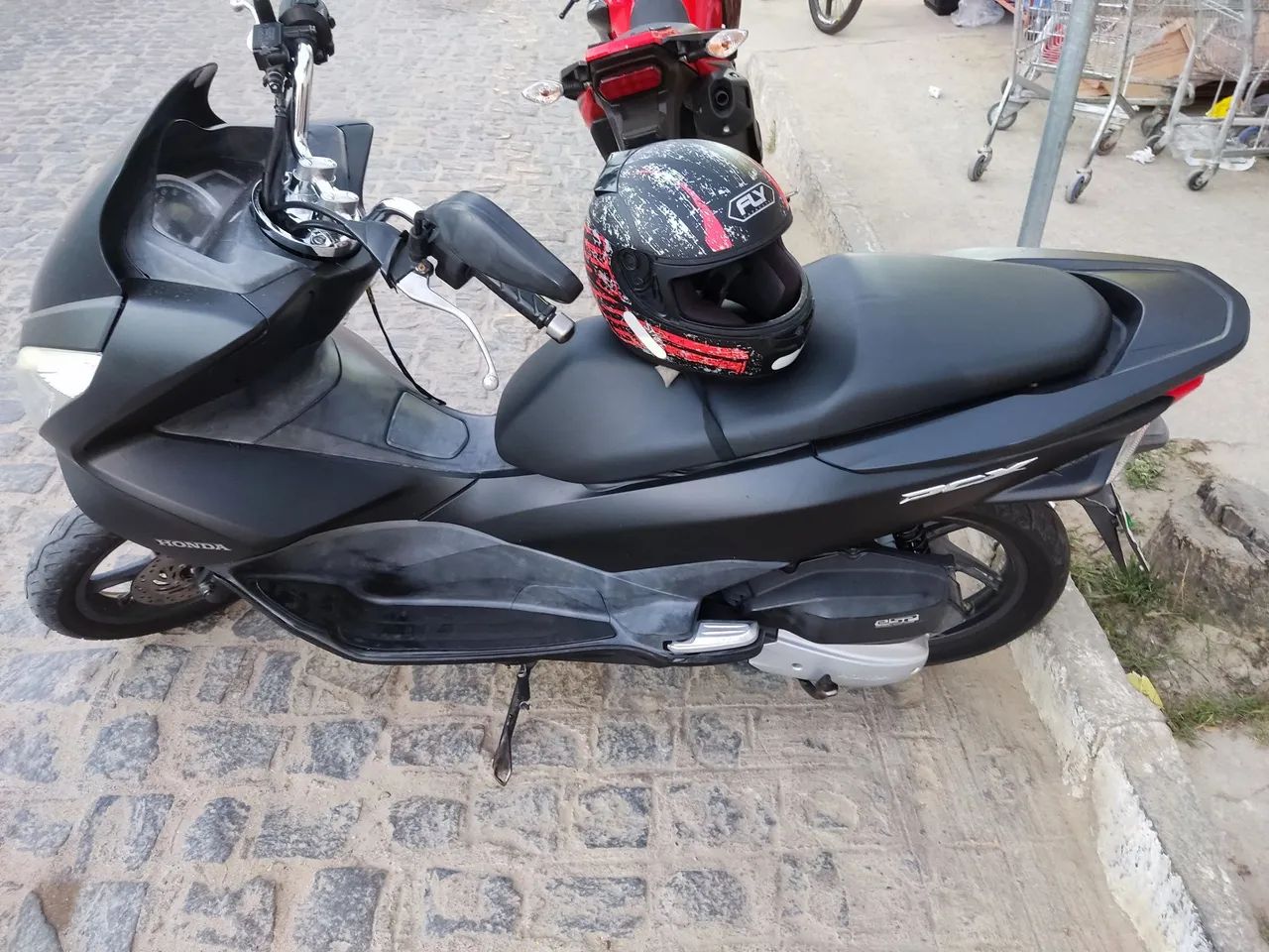 Vendo PCX 2015/2016 Preta<br> - Foto 4