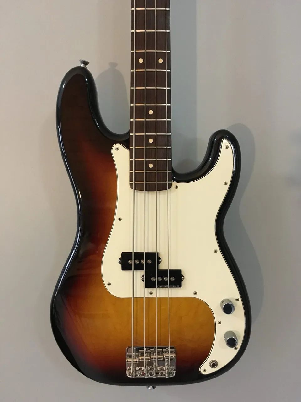Baixo Fender Precision Bass - Foto 2