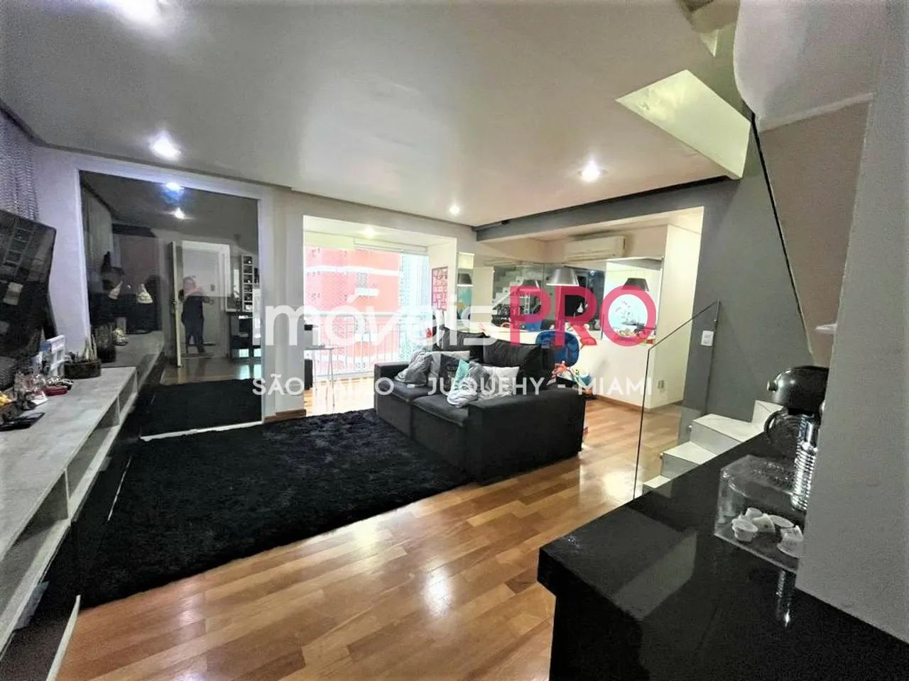 Cobertura Duplex 137mtscom 2 dormitórios, sala ampliada, 2 vagas - Foto 3
