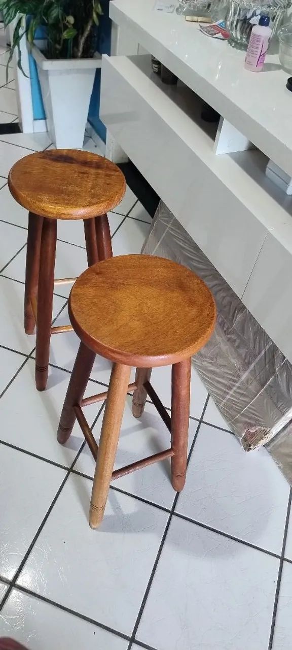 Promoção!Kit com 3 banquetas madeira maciça!449,00