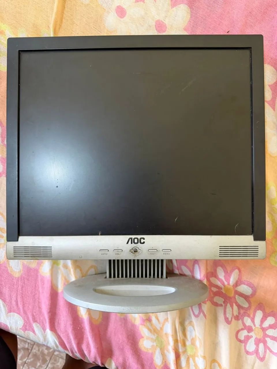 Monitor AOC - LM722