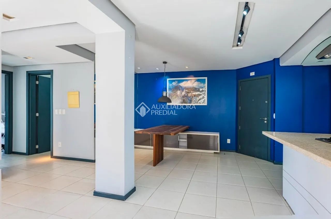 Apartamento à venda no bairro Agronômica com 76 m² e 2 dormitórios/quartos disponíveis. - Foto 3