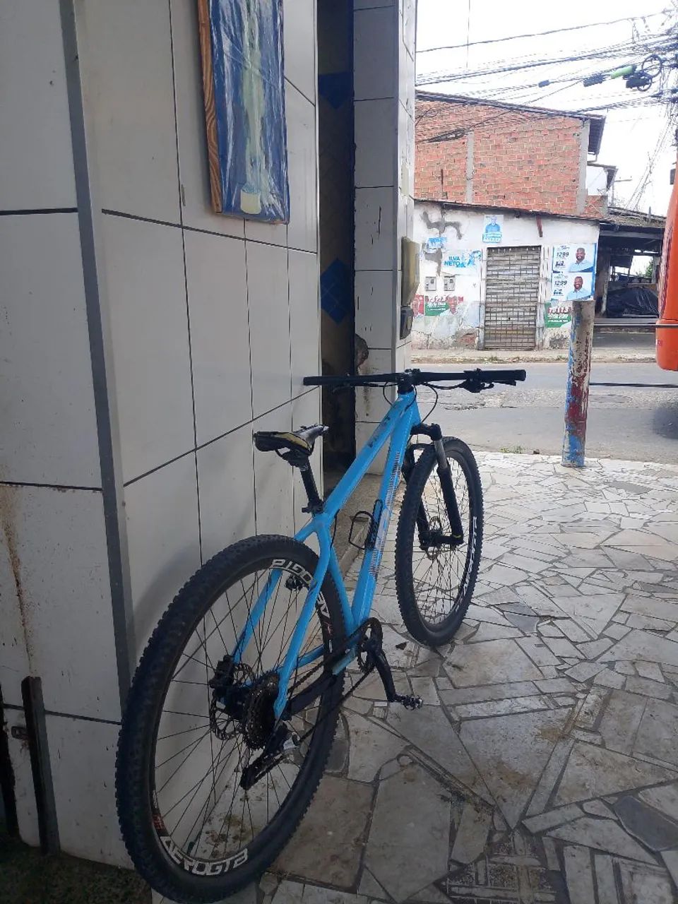 Bicicleta Frist aro 29 sem nova  - Foto 3