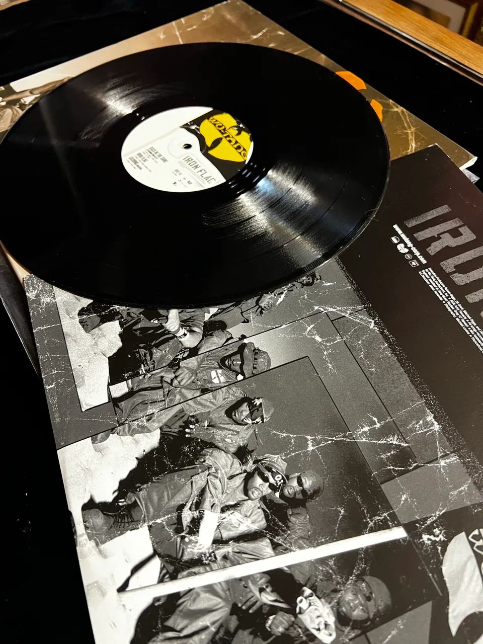 DISCO VINIL WU-TANG CLAN -IRON FLAG - Foto 3