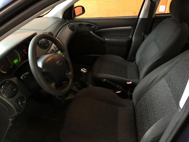 Ford Focus Sedan GLX 2.0 16V Duratec - Foto 9