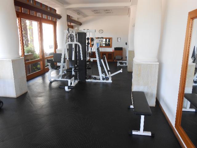 Apto 3 dorm no Grand Bali, frente mar, segurança 24 hs, lazer completo, mobiliado, ar cond - Foto 20