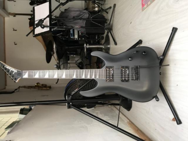 Guitarra Jackson j32