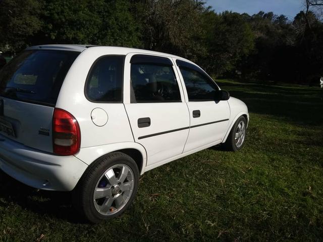 Corsa Hatch - Foto 5