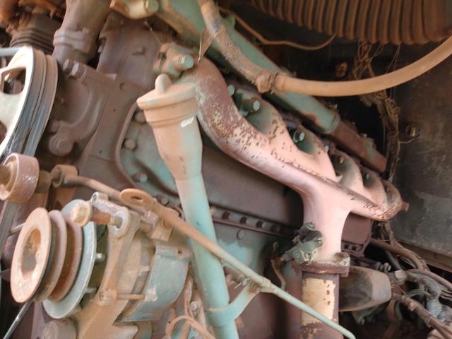 Vendo. motor 355/6 1924 peço 8 mil. também tenho câmbio 5 marchas peço 3.500 - Foto 2