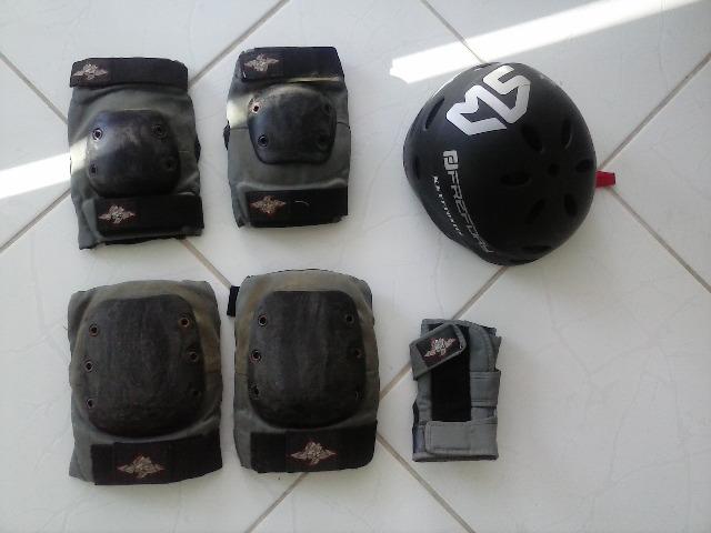Roller Patins Black Traxx + Kit Proteção completo - Foto 4