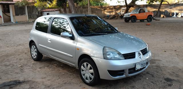Clio 2012. 13km/L com ar-c