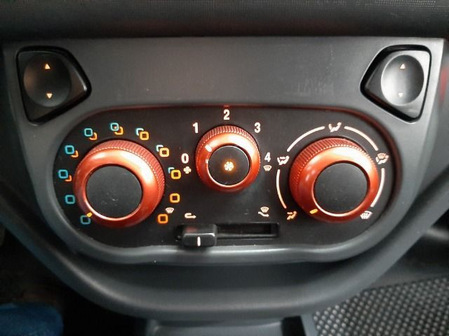 Uno Sporting 1.4 Ano 2014 Baixo KM - IPVA 2020 Pago!! - Foto 10