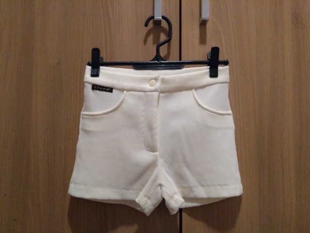 Short branco Dzarm