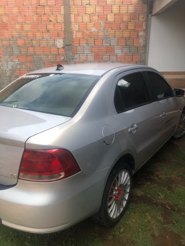 VENDO ESSE VOYAGEM COMPLETO MOTO 1.0 8VÁLVULA