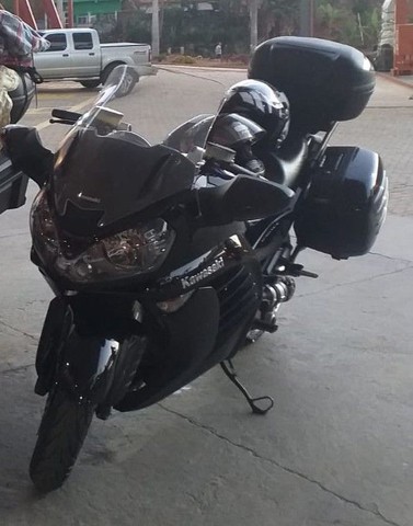 VENDO KAWASAKI CONCOURS 14