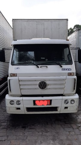 VENDO VW 23.210 TRUCK ANO 2004 BAU CHAPEADO