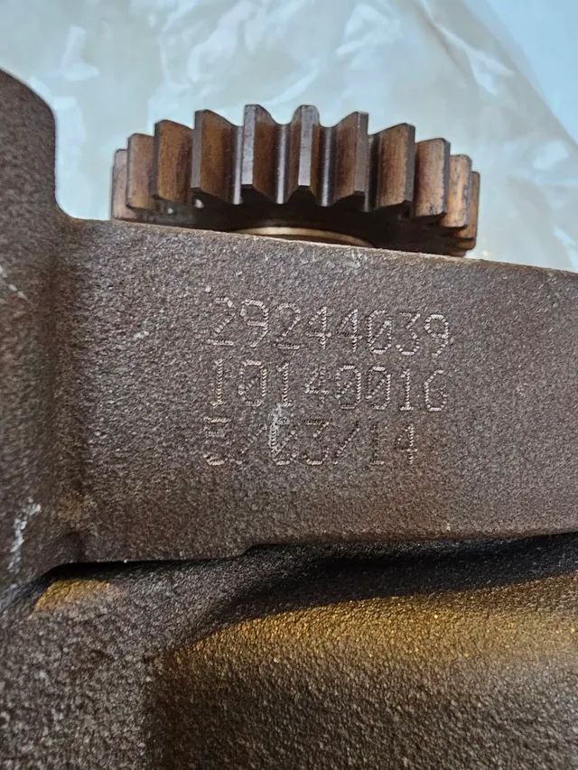 Escavadeira pa carregadeira liebherr bomba dagua nova original 10140016 - Foto 3