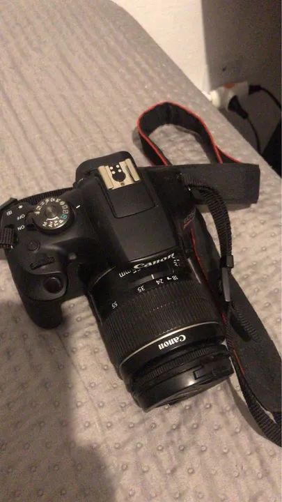 Câmera Digital Canon EOS REBEL T7+ S18-55  - Foto 2