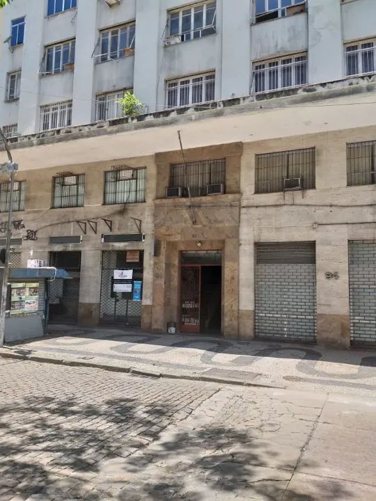Alugo Sala Av. Churchill - Centro - RJ.
